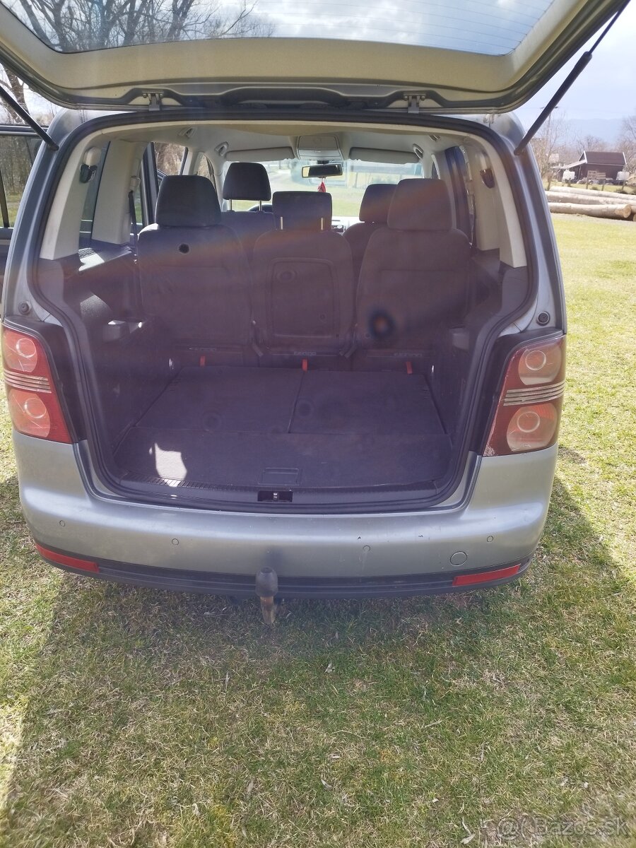 Touran - 8
