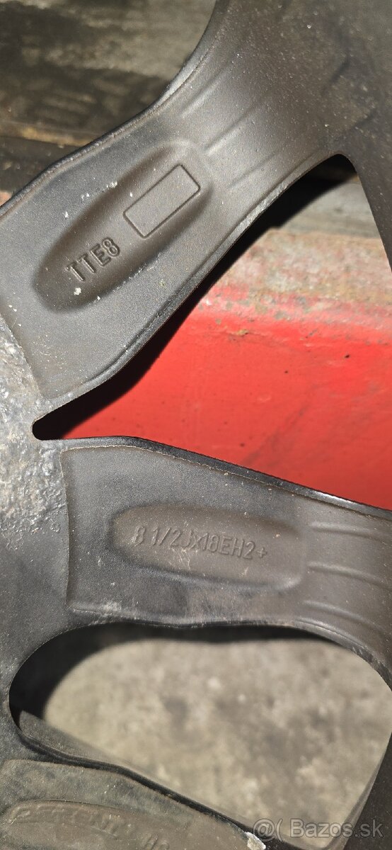 Disky Dezent 5x120 r18 - 8