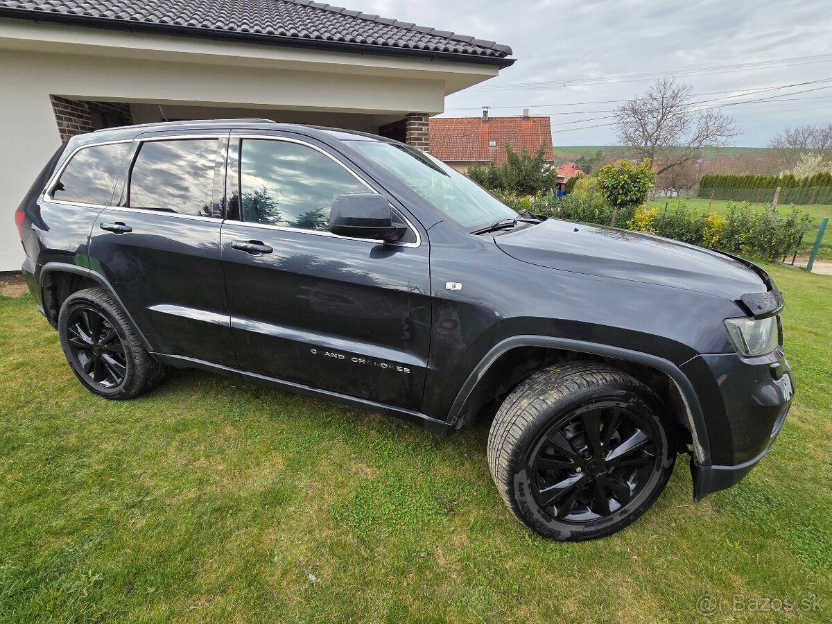 Jeep Grand Cherokee 3.0 - 8