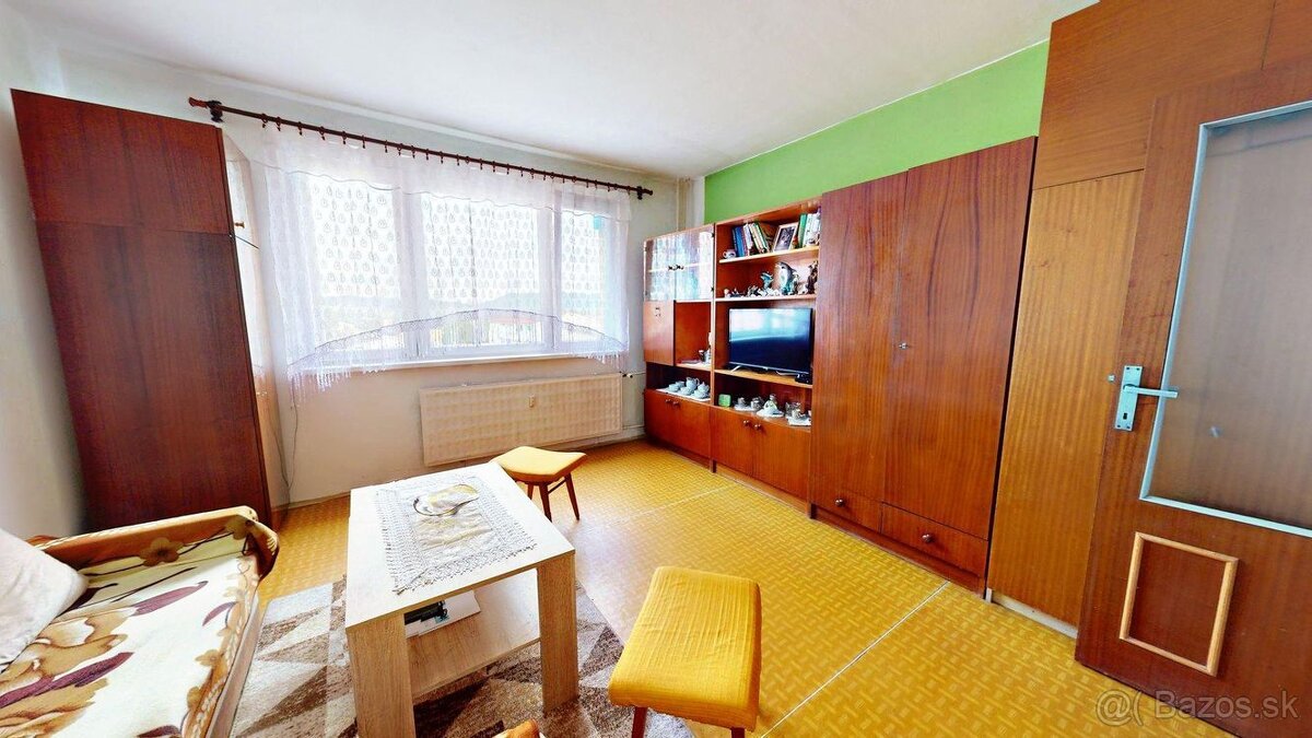 (REZERVOVANÉ) 2-IZBOVÝ BYT S LOGGIOU, KRÁSNY VÝHĽAD, 50m2, R - 8