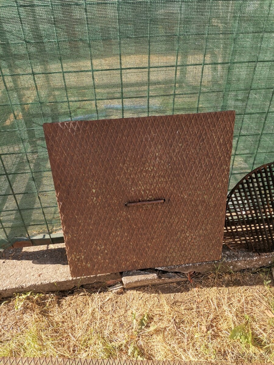 Poklop na sachtu - 8