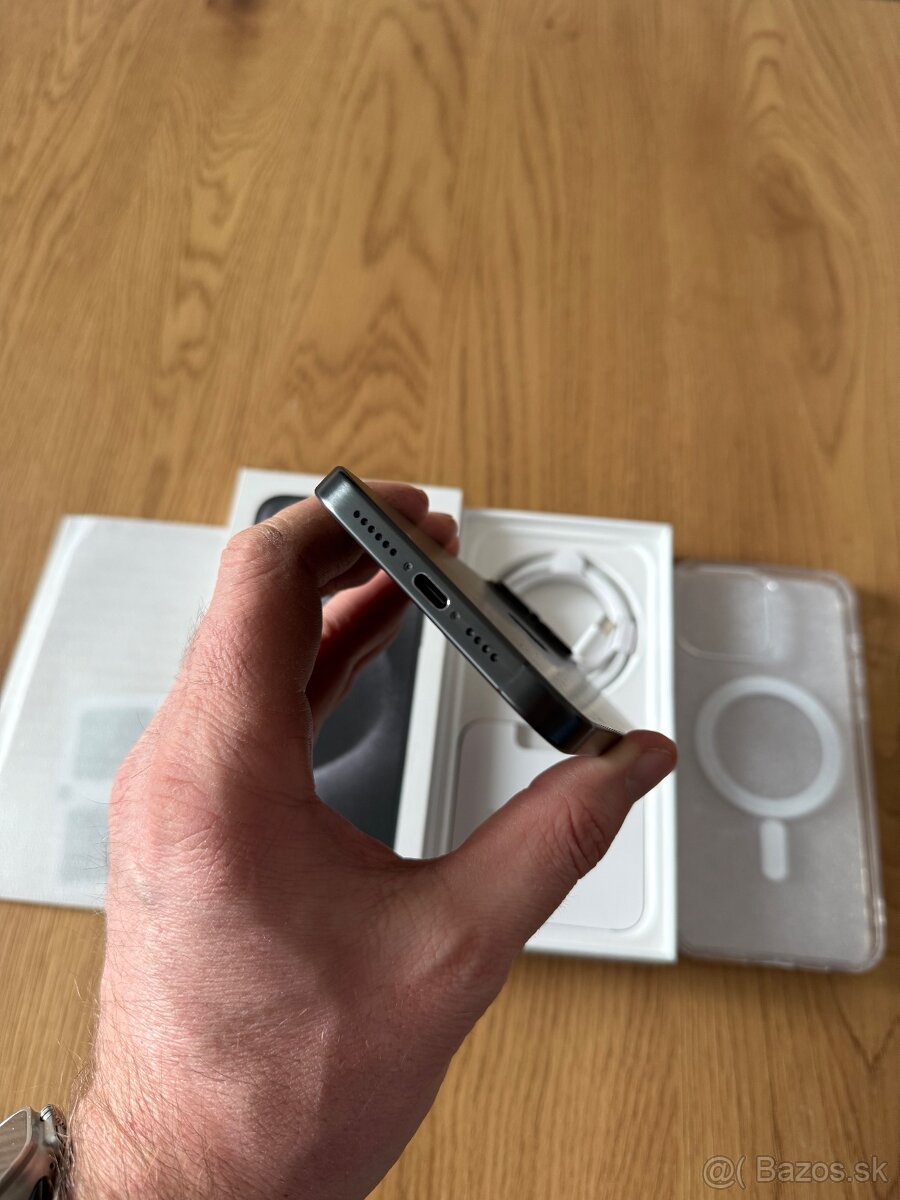 iPhone 15 Pro Max 256 gb Black Titanium v záruke - 8