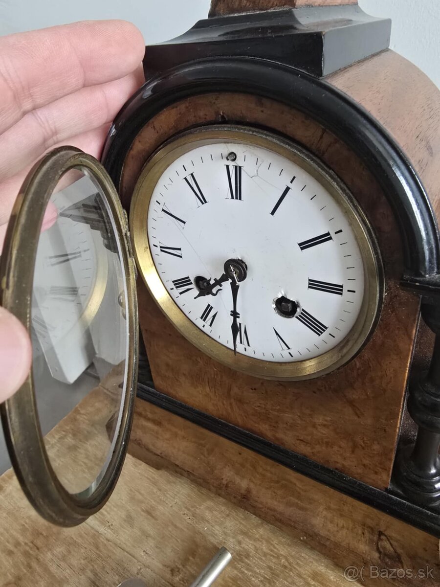 Starožitné stolové hodiny.. - 8