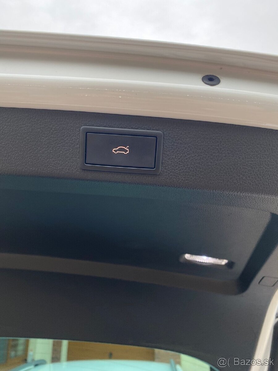 Škoda Superb Combi 2.0 TDI SCR Virtual Cockpit DSG - 8