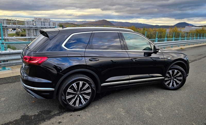 Volkswagen TOUAREG 3.0 V6 TDI A8 4x4, KUP NA SK, TOP - 8