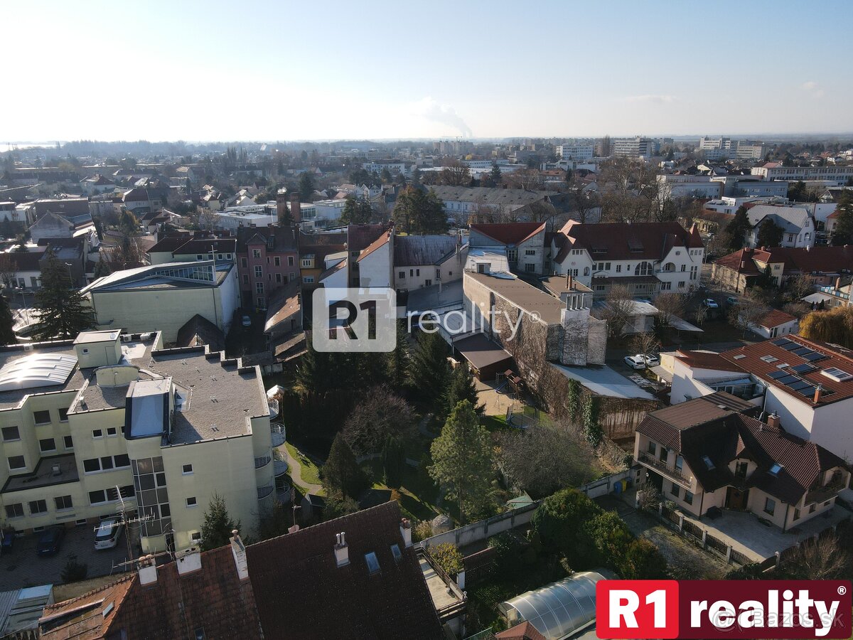 Lukratívna budova "Hubacsek" v centre mesta Piešťany - 8