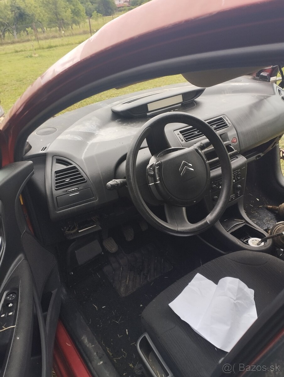 Citroen C4 na náhradné diely - 8