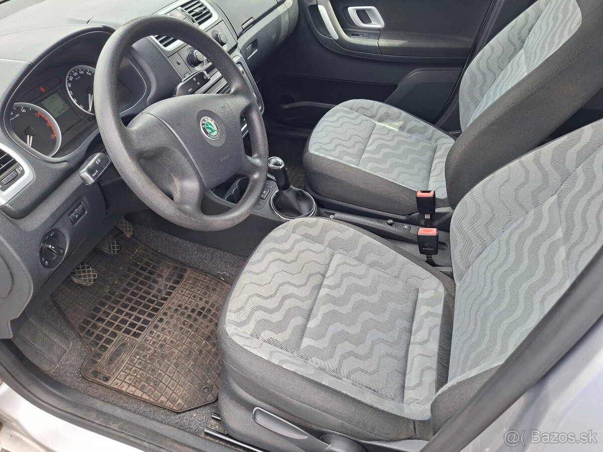Škoda Fabia Combi 1.4 16V Ambiente - 8