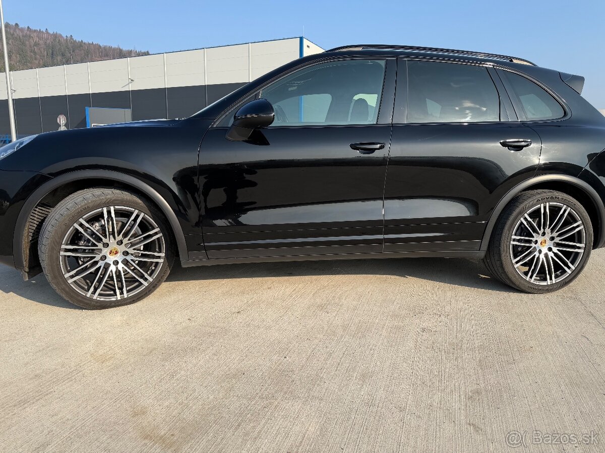 Porsche Cayenne - 8