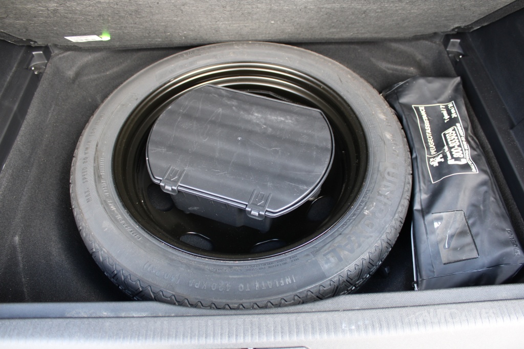 Peugeot 3008 1,6 HDi 88 kW - 8