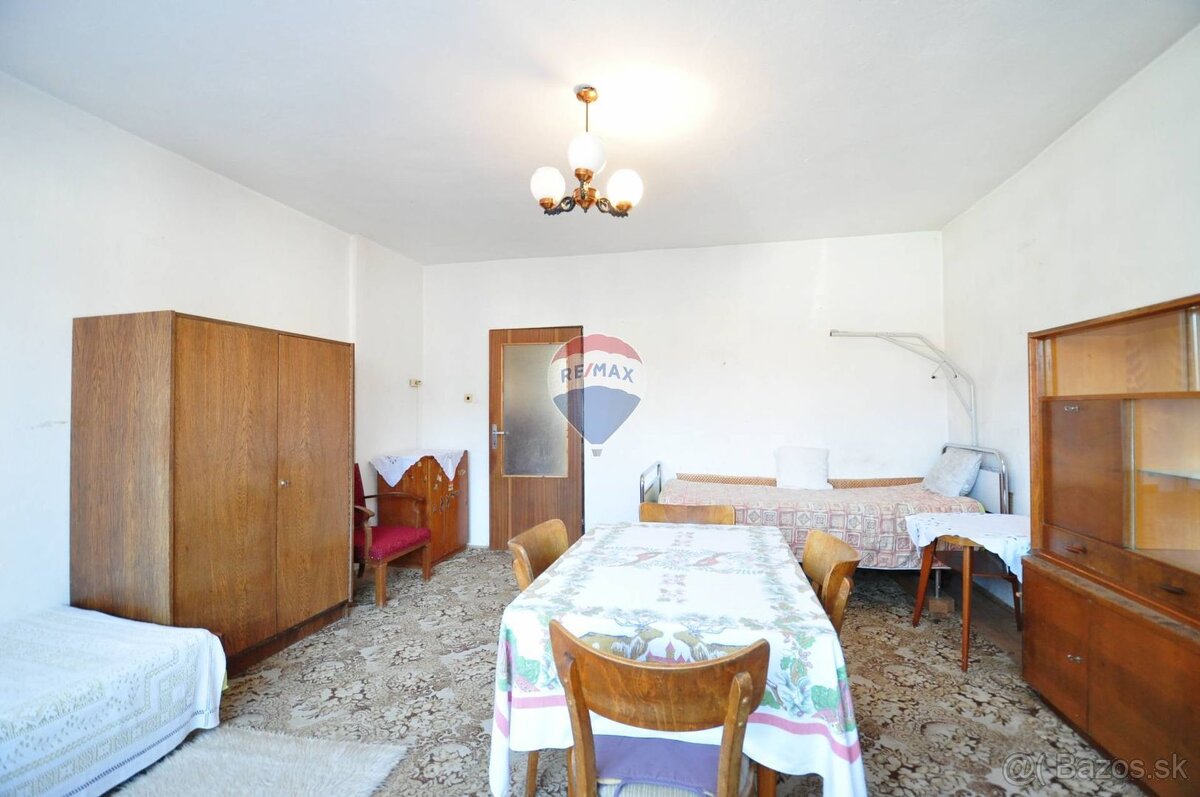 PREDAJ, Dvojgeneračný rodinný dom s potenciálom investície – - 8