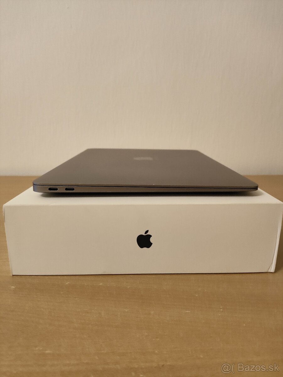 MacBook Air 2020 | Core i3 • 8GB • SSD - 8