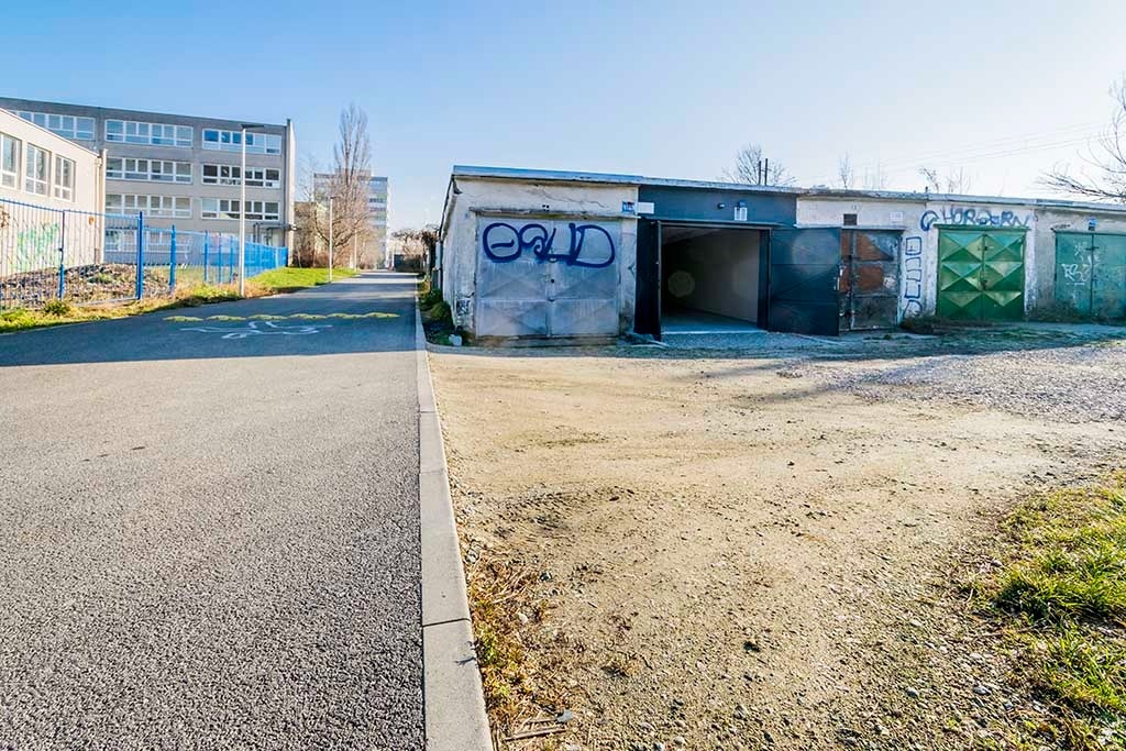 Garáž 18m2 s pozemkom | Skalická cesta - Nové Mesto - 8
