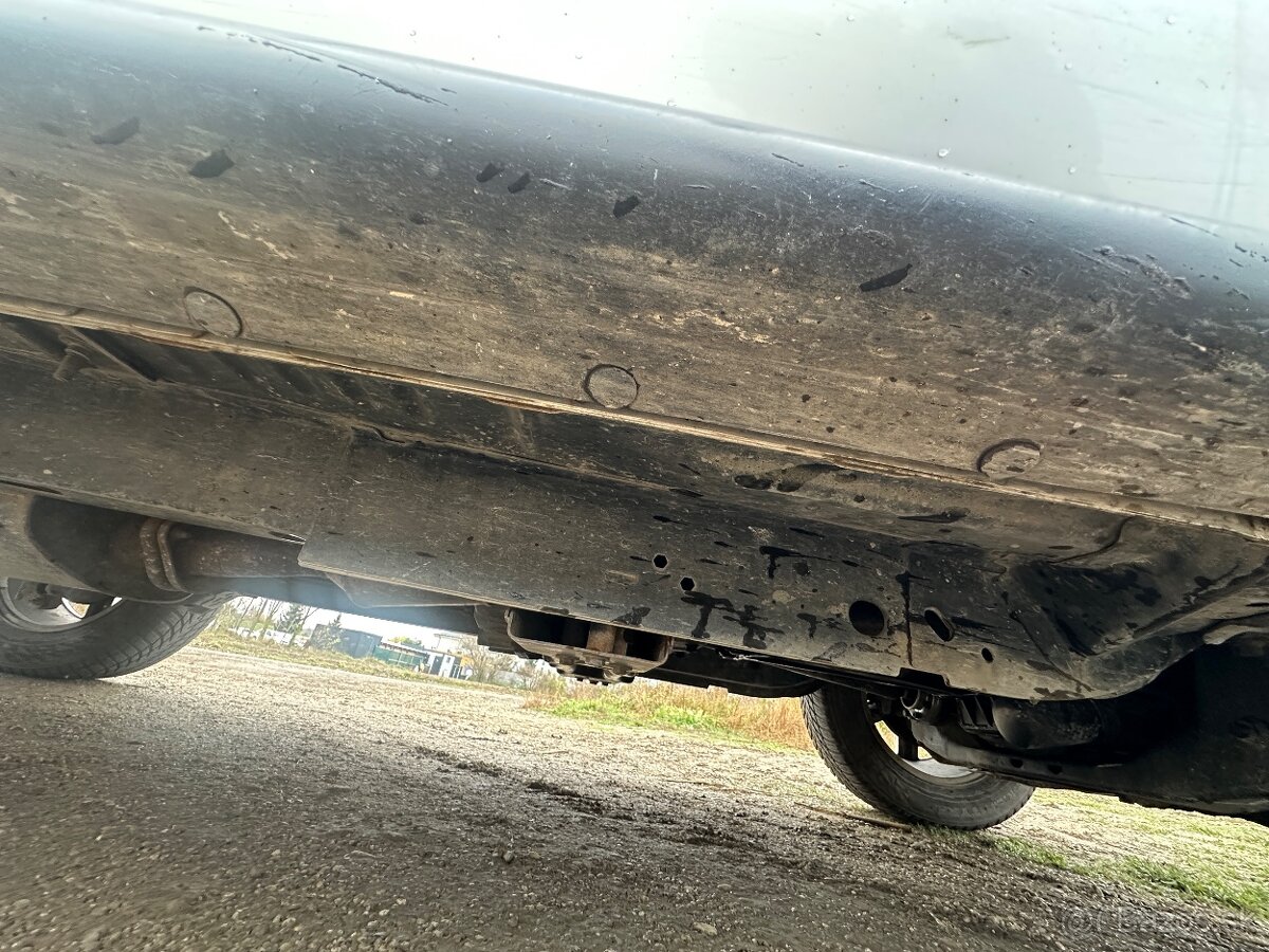 Jeep Cherokee 2,8 CRD/120kW/ facelift BEZ KOROZIE - 8