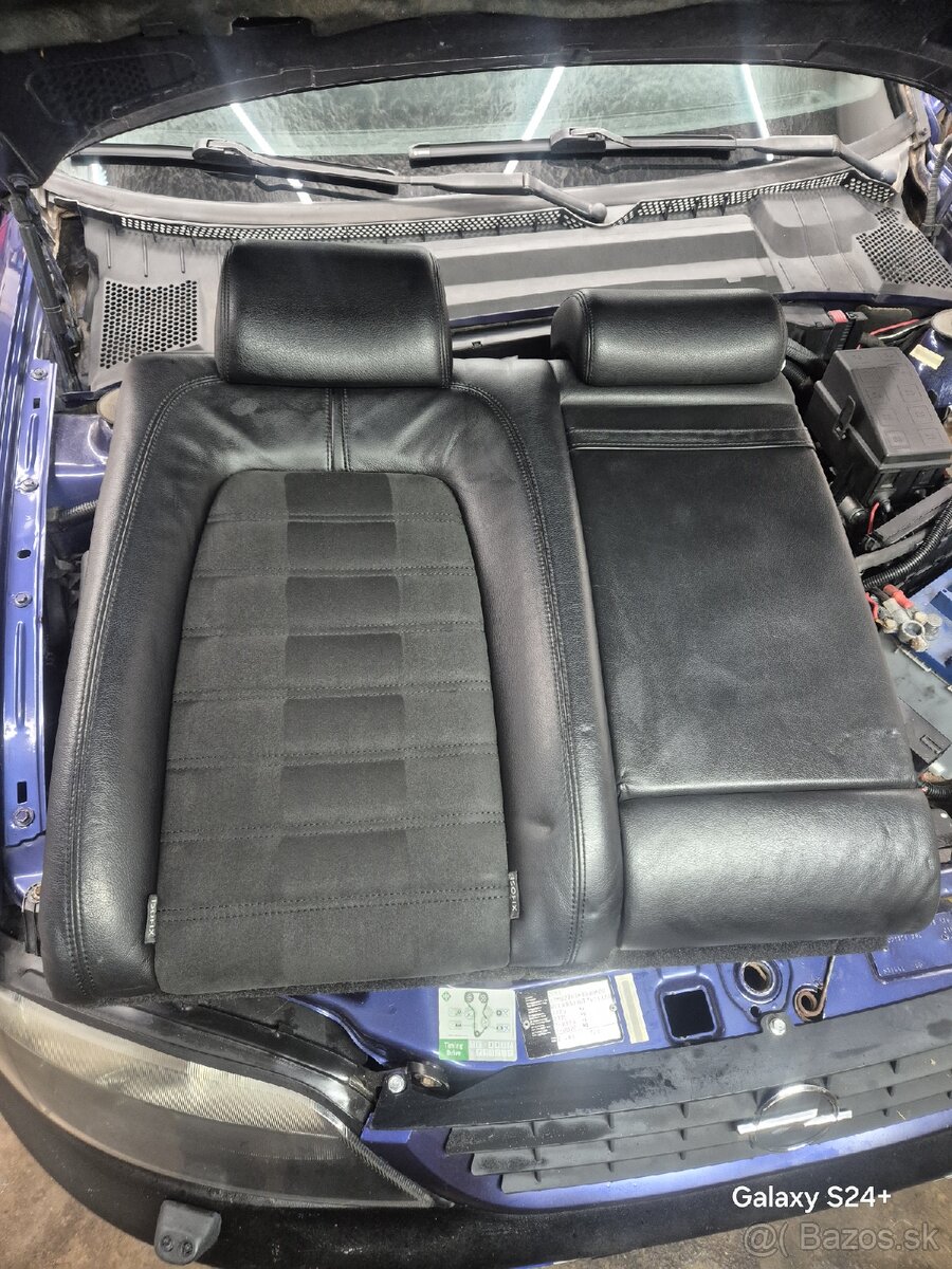 Passat B6 sedačky koža + alcantara top stav - 8