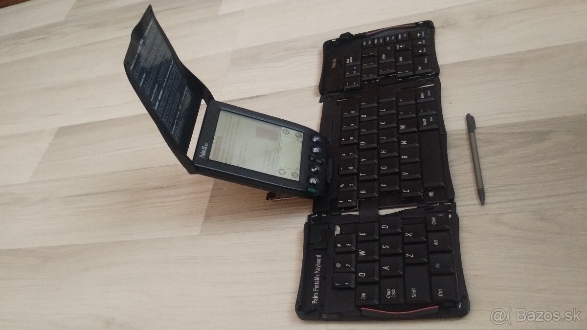 Predám vreckový počítač Palm III xe - 8