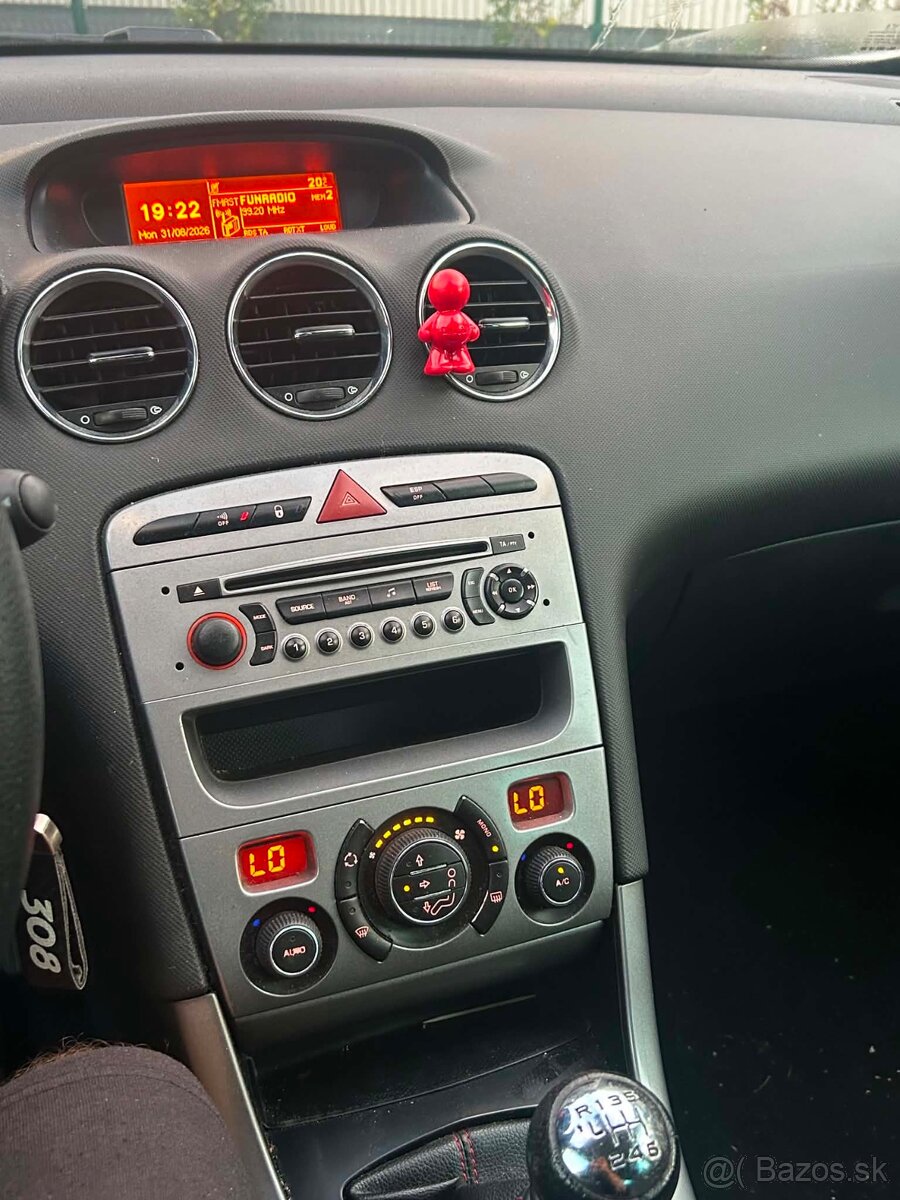 Peugeot 308 sw - 8