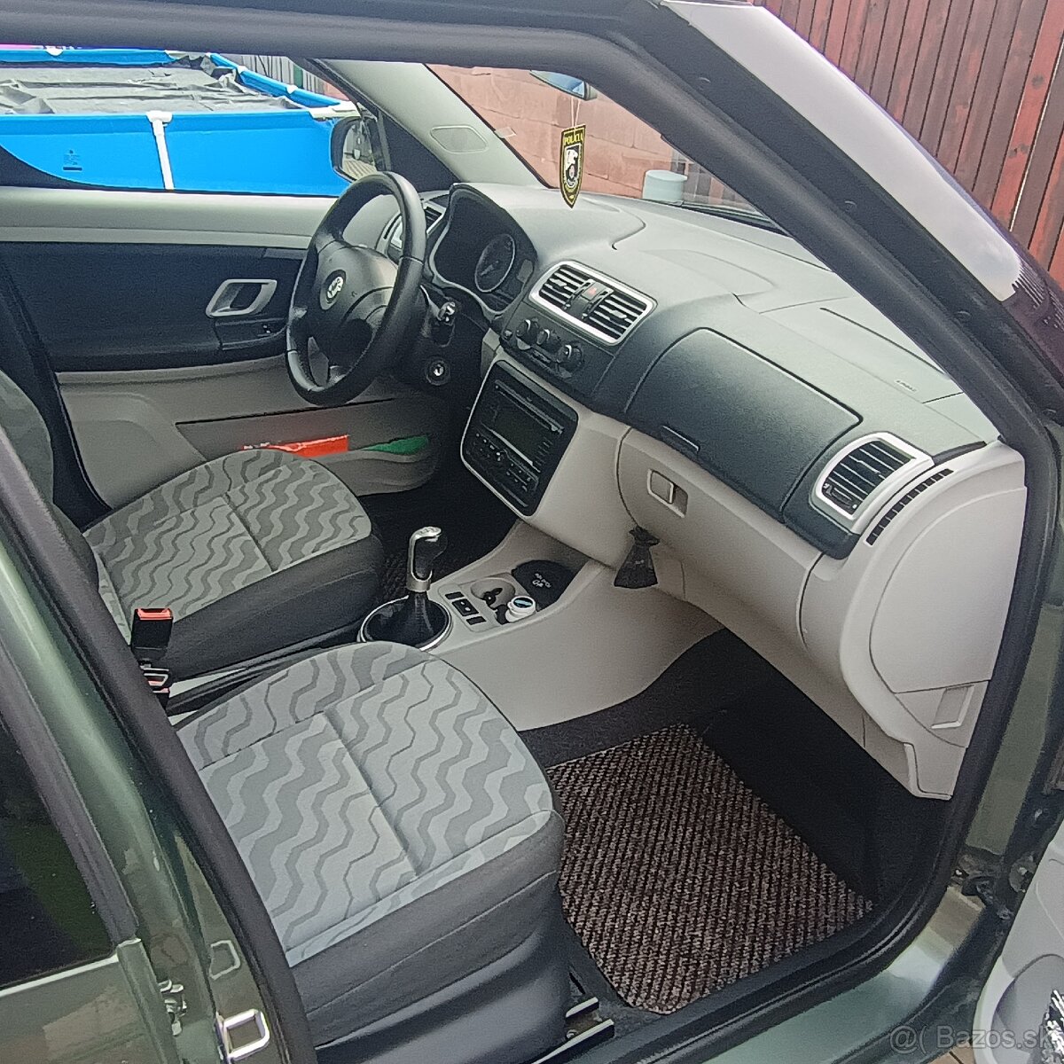 Škoda Roomster 1,4 16V benzín - 8