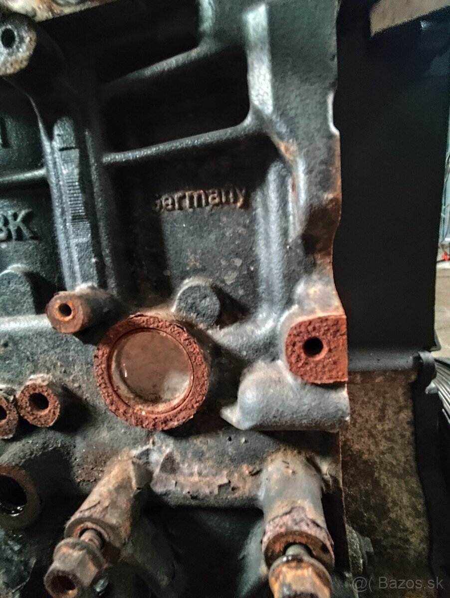 Predám motor 1.6 TDI CAY (CAYC) – 77 kW - 8