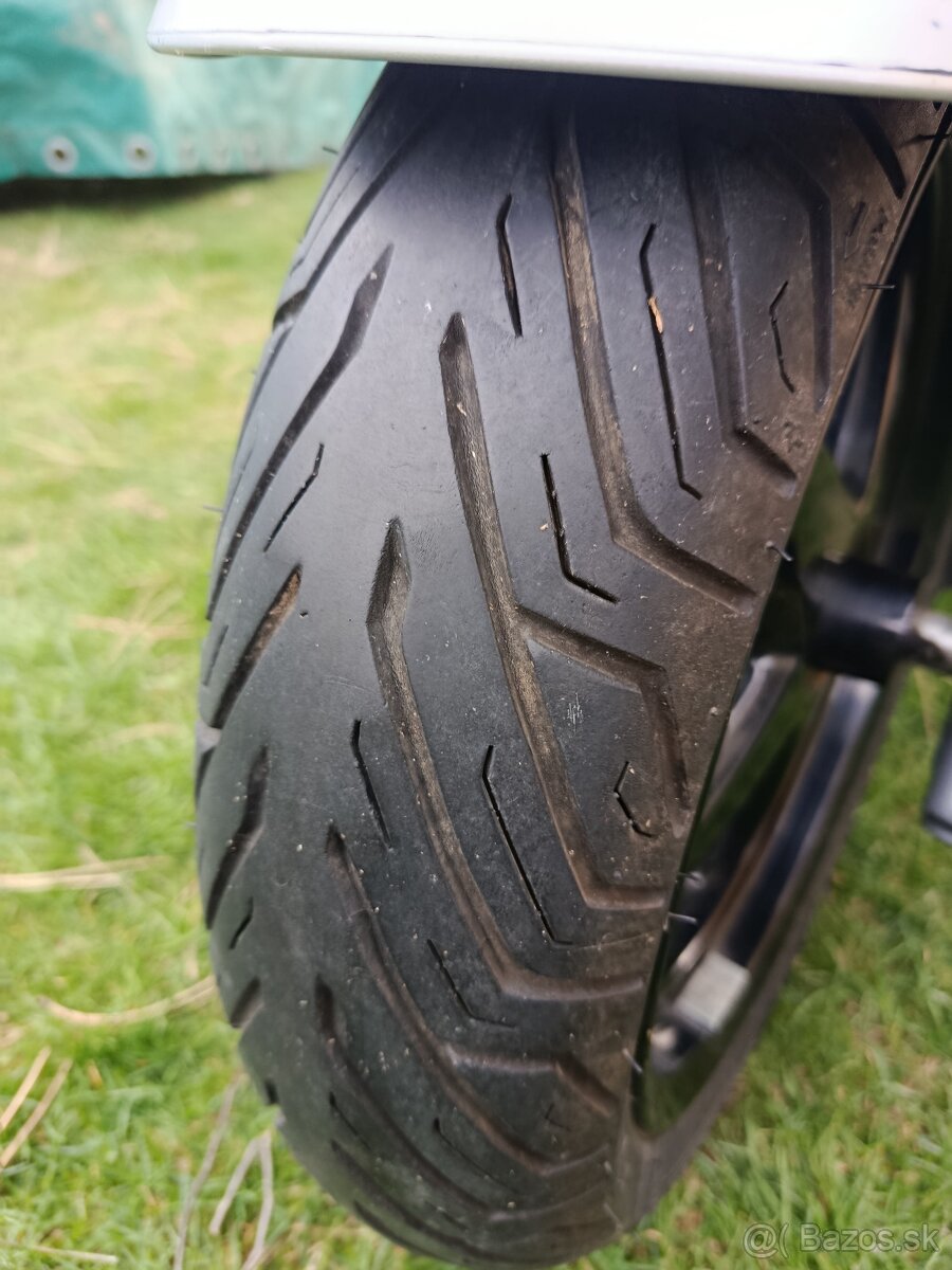 YAMAHA X MAX YP250R - 8