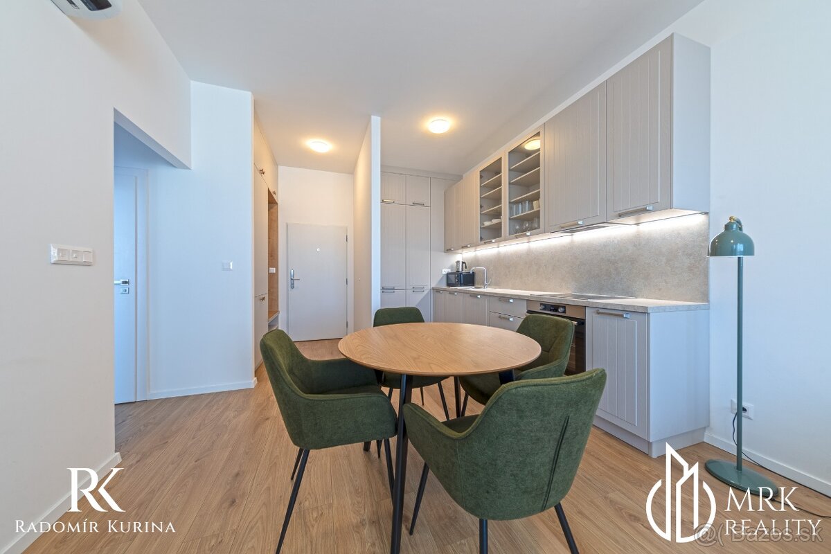 Luxusný kompletne zariadený 2i byt v centre Bratislavy - 8