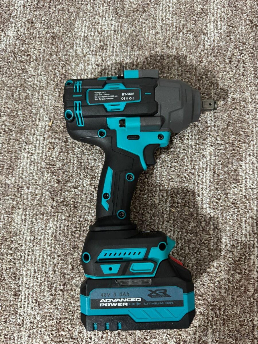 Akú razovy uťahovak 1500NM - 8