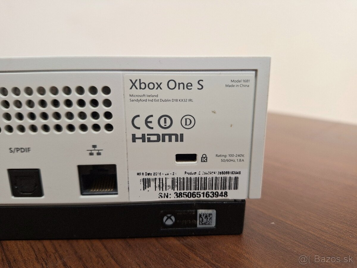 Xbox One S 1TB - 8