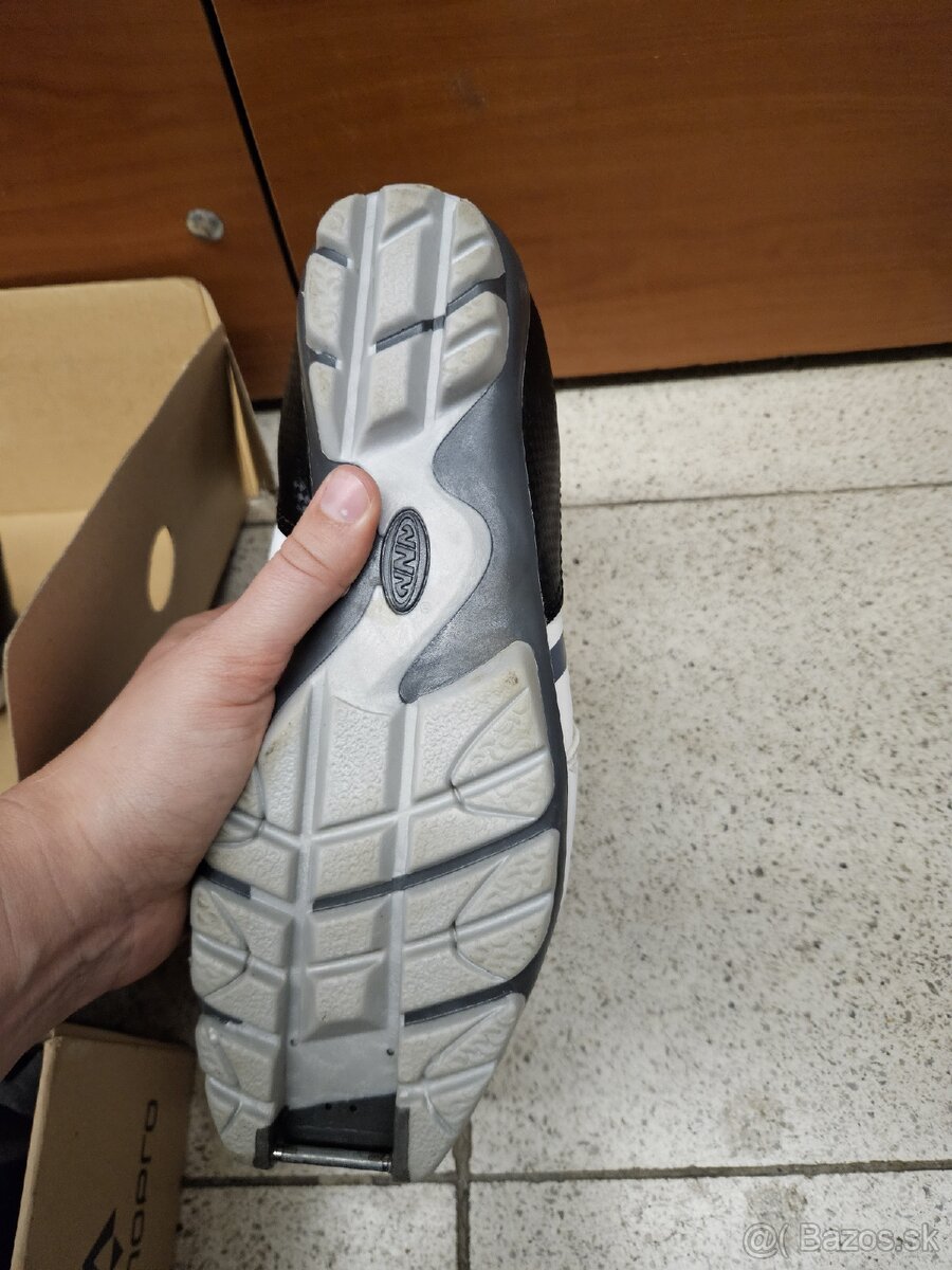 Bezky, palice na bezky, topanky - 8