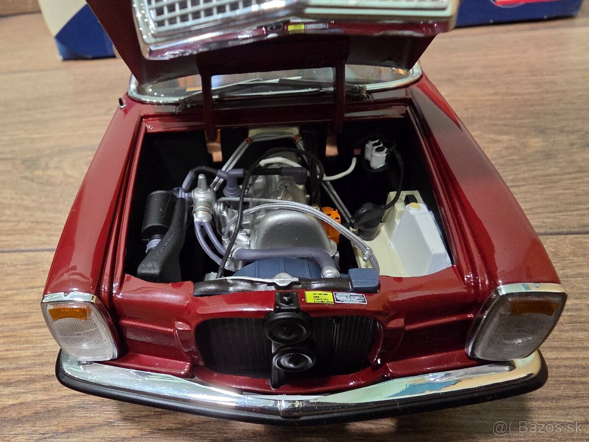 Mercedes Benz 220D W115 E-Klasse Model 1:18 - 8