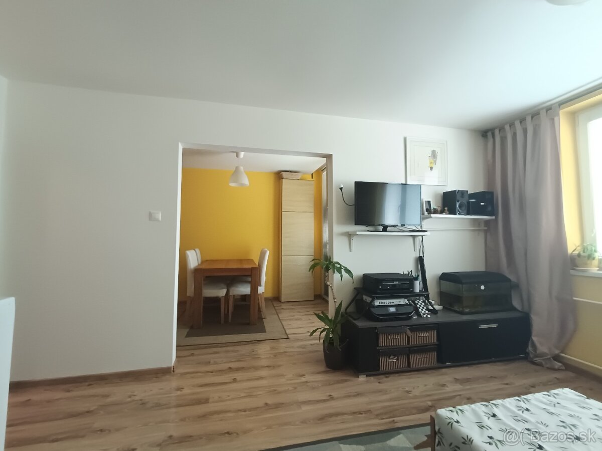 3 IZBOVÝ BYT TRENČÍN NA PREDAJ, SIHOŤ - 8