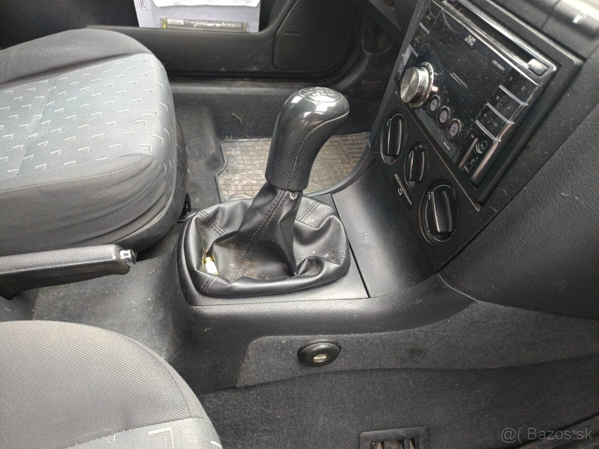 Škoda Octavia TDI 66kw r.v.2002 - 8