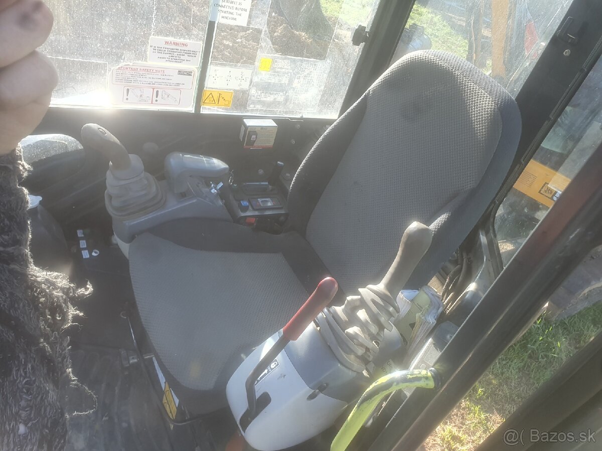 Hitachi zx26u-5a - 8