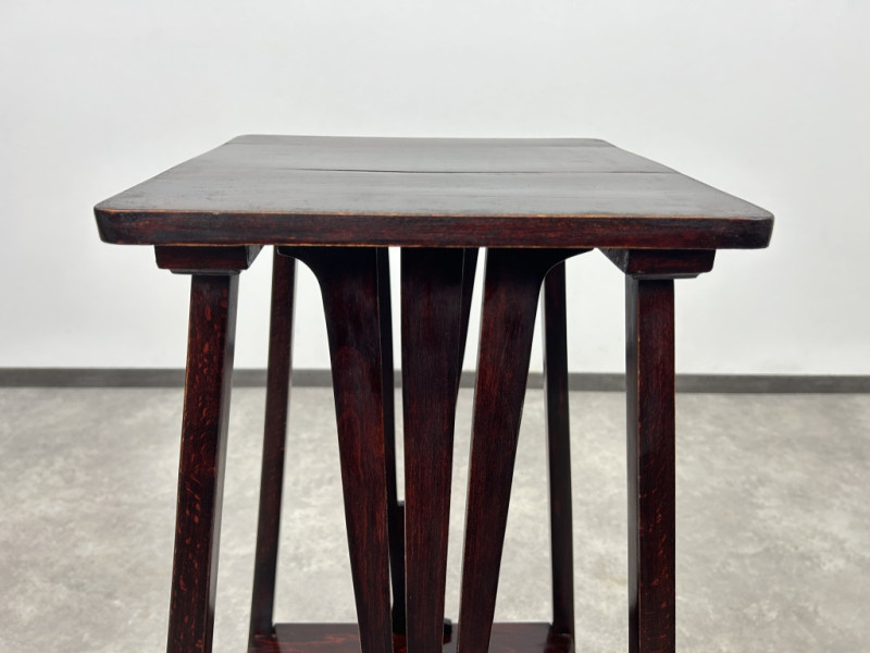 Secesný stojan na kvety no.9533 arch. Marcel Kammerer pre T - 8