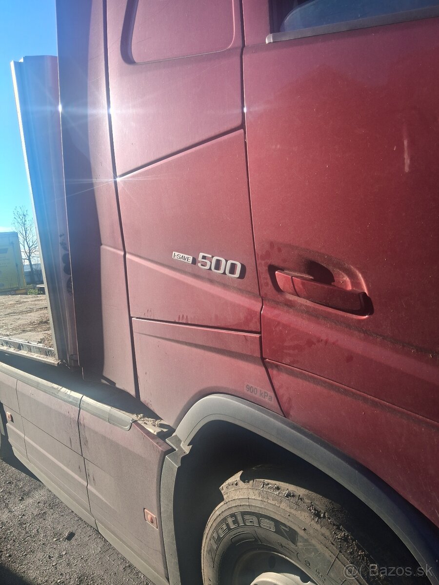 Predam techniku kamion auto 8x4 - 8