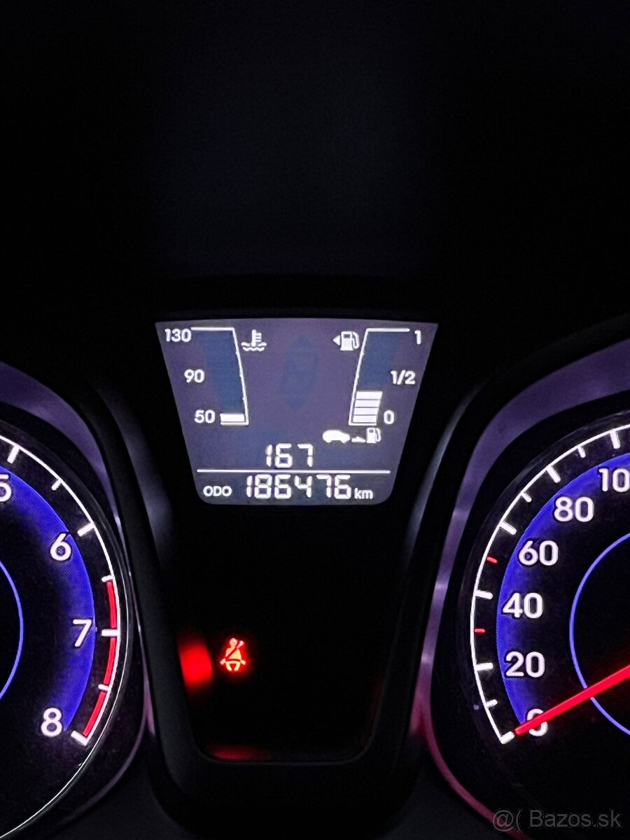 ix 20 1,4 benzín - 8