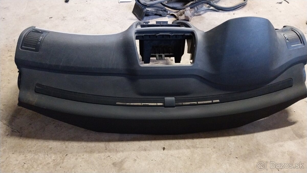 Diely interieru Škoda Octavia 2 - 8