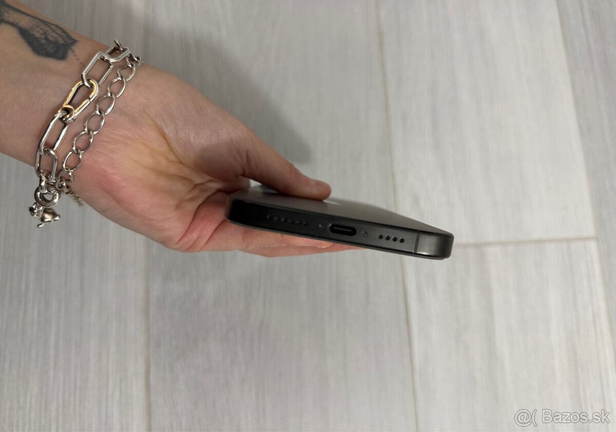 iPhone 16 Pro Max 1TB Black Titanium - 8