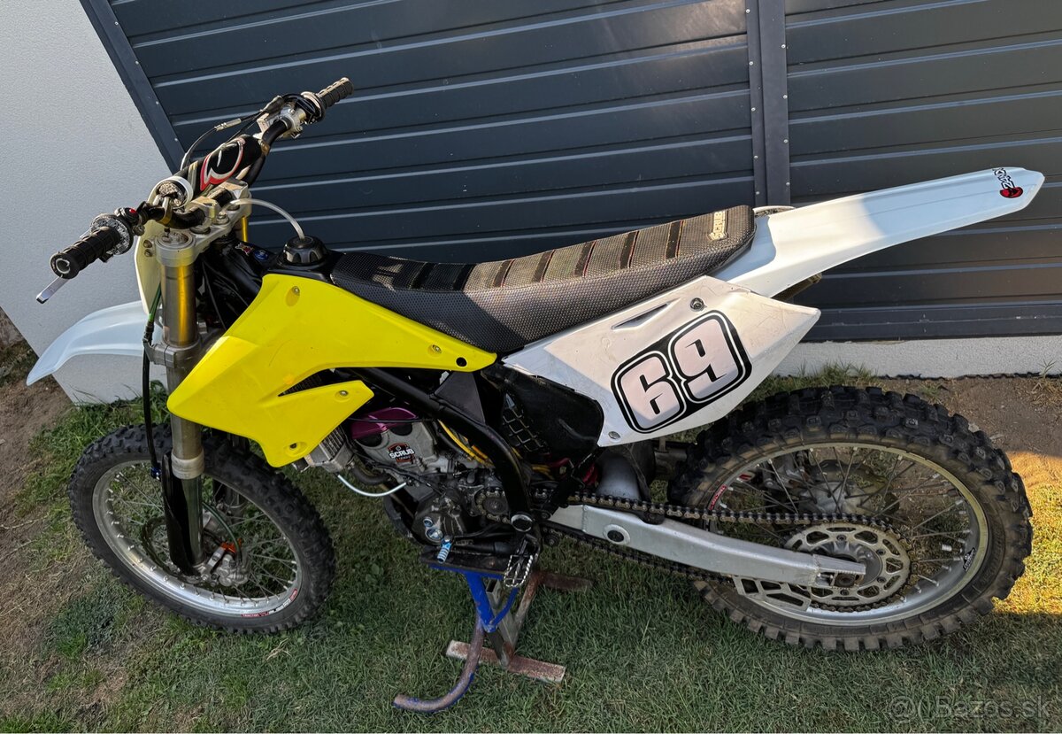 Suzuki RMZ 250 - 8