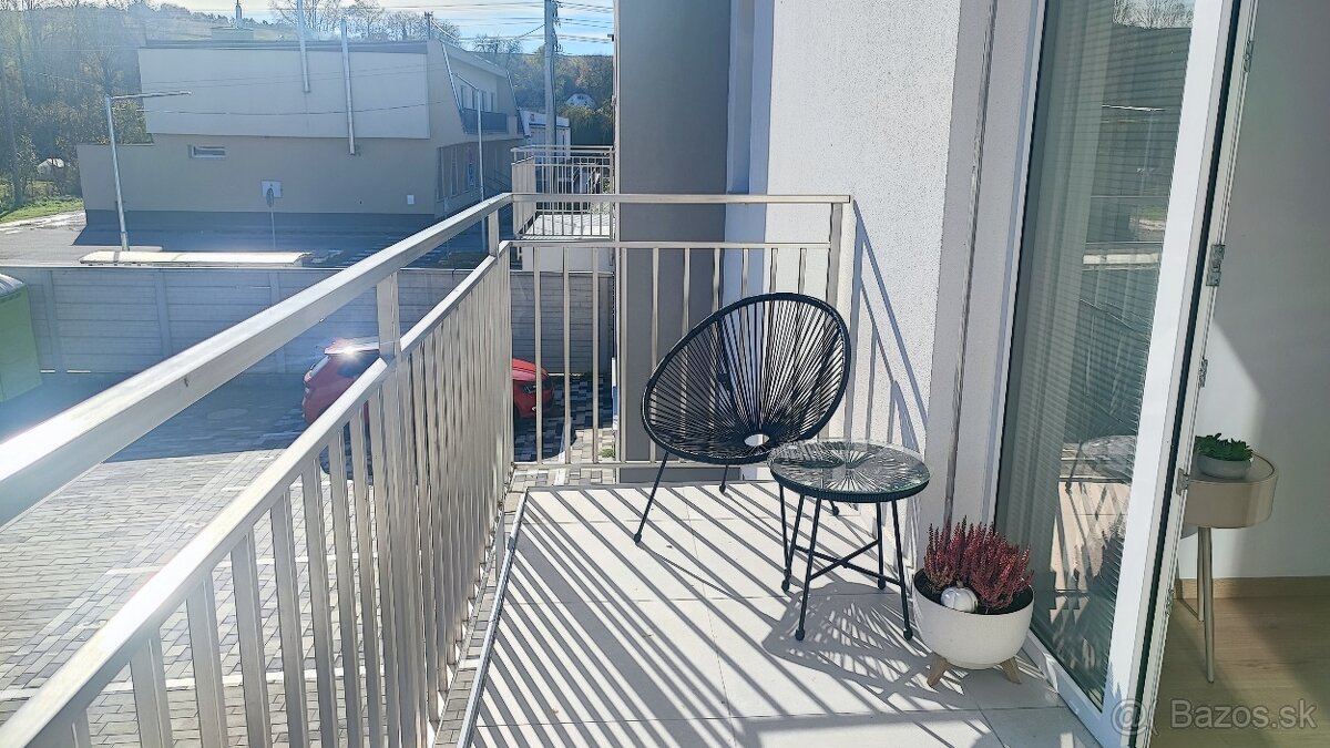 Prenajmem garsónku s balkónom a parkovacím miestom - 8