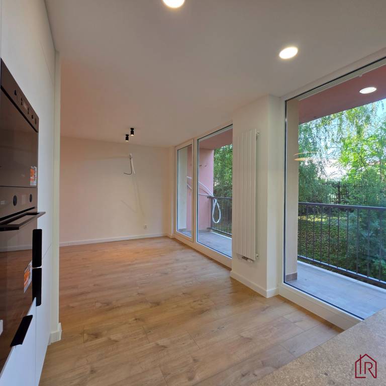 3i, Terasa, pri OC Galéria, nová rekonštrukcia - 8