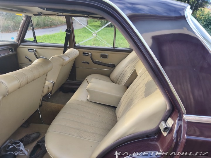 Mercedes-Benz W108 250S - 8