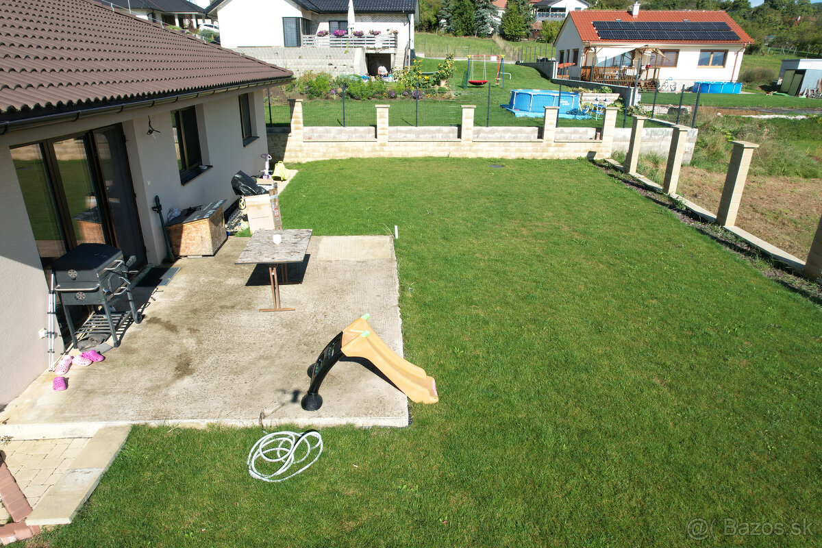 Na predaj novostavba rozmerného, 4 izbového rodinného domu s - 8