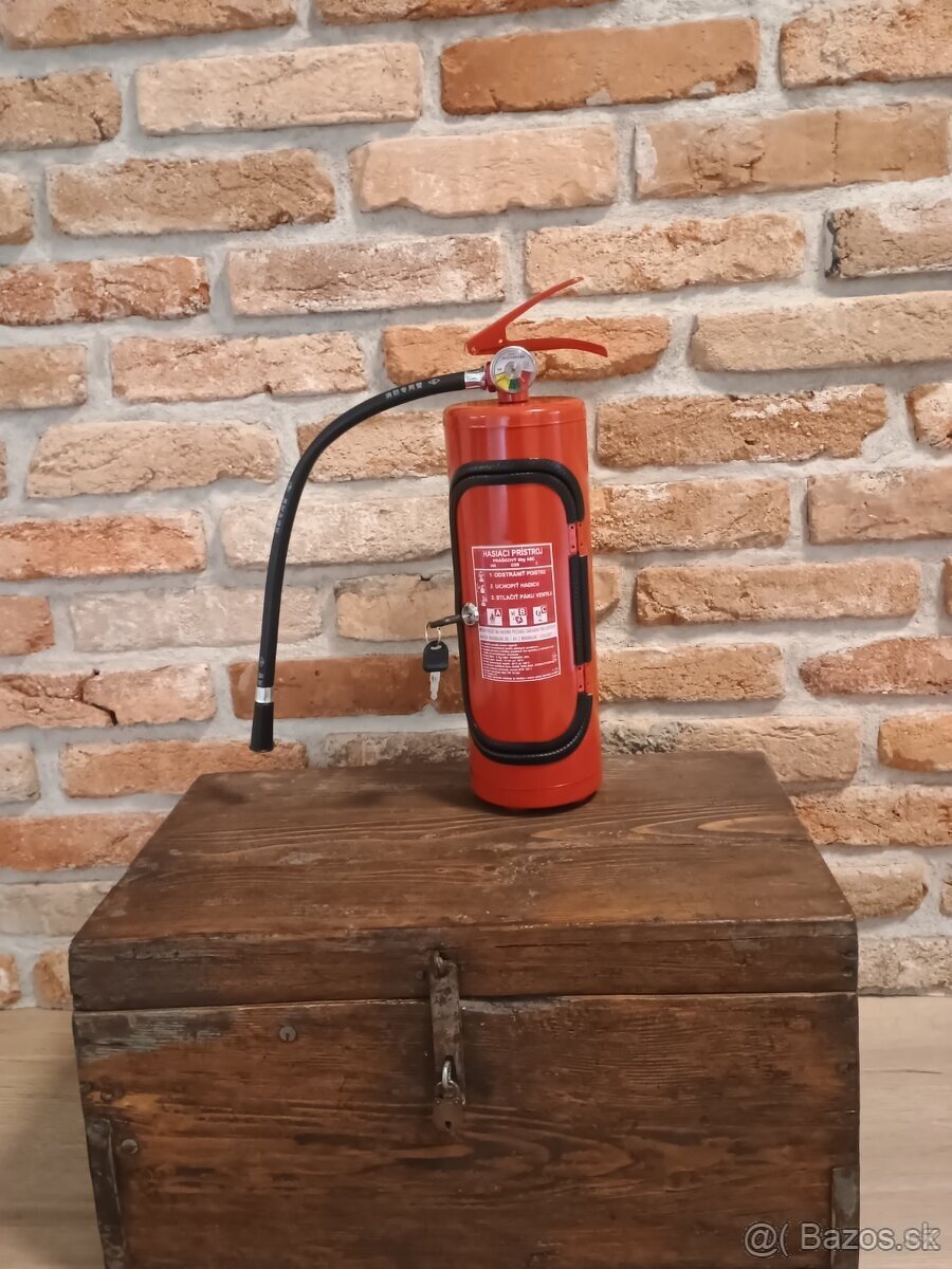 Hasiaci prístroj BAR - 8