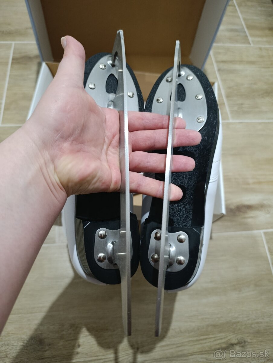 Predam damske korcule Radical Axel - 8