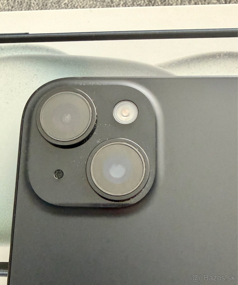 iPhone 15 Black 128 GB - 8