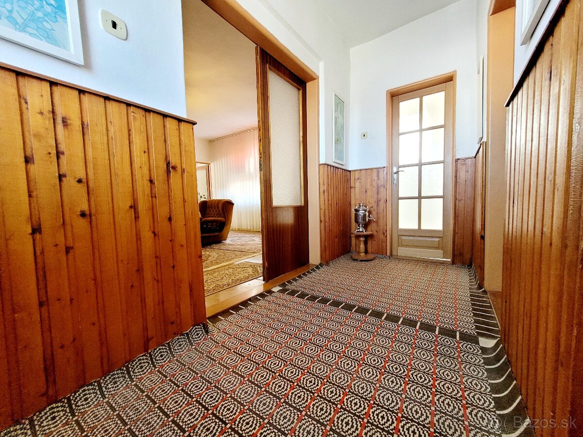 Na predaj dvojgeneračný rodinný dom, 491m2 - 8