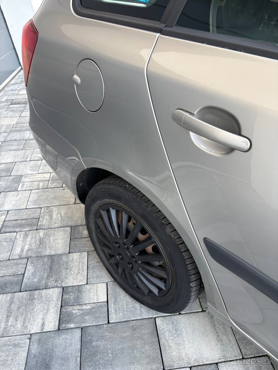 Škoda Fabia 2 1.2 benzín klíma - 8