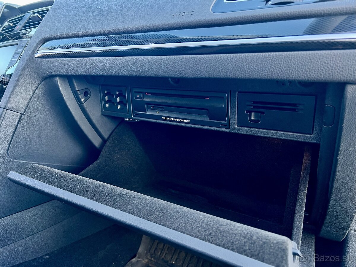 Volkswagen Golf Combi 1.6TDI DSG7 - 8