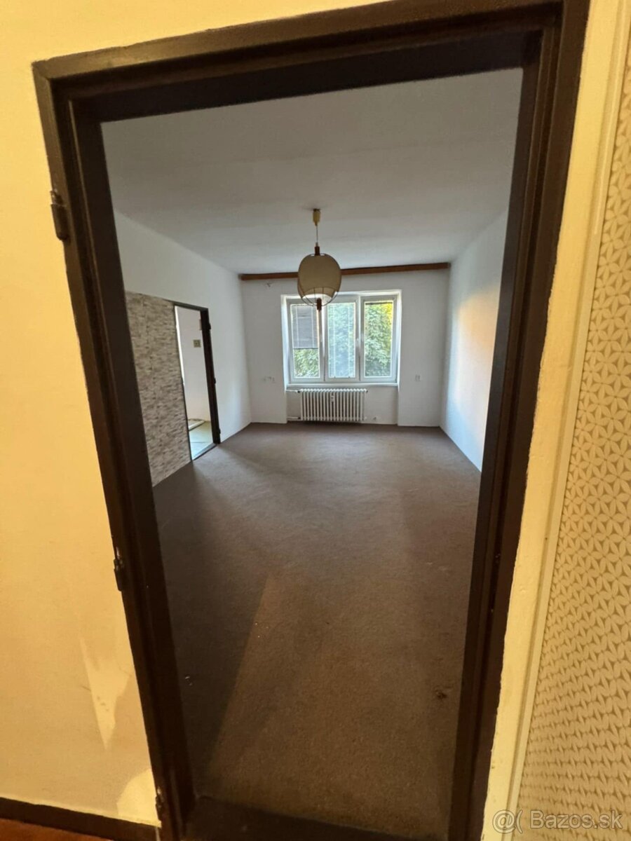 Prenájom 2-izbový byt 81 m2, Vranov nad Topľou , Sídlisko I. - 8