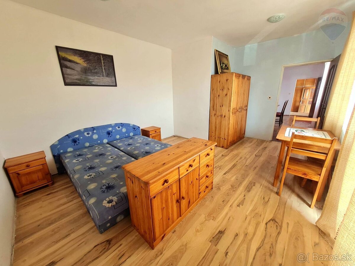 Super cenaVeľká chata v rekreačnej oblasti Valkov, na pre - 8